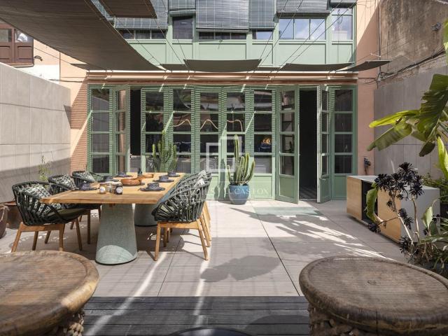 Piso en venta en Barcelona, L´Antiga Esquerra de l´Eixample. Arquitectura modernista, terraza de 60 m y orientación sur en lEsquerra de lEixample. Pisos.