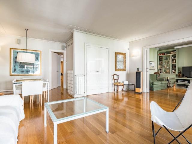 Piso en venta en Barcelona, L´Antiga Esquerra de l´Eixample. Piso de 4 dormitorios en venta en el Eixample Izquierdo, Barcelona. Pisos.