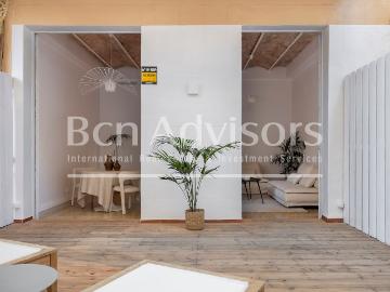 Piso en venta en Barcelona, L´Antiga Esquerra de l´Eixample. Precioso piso reformado a estrenar con terraza en finca regia del Eixample. Pisos.