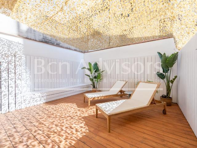 Piso en venta en Barcelona, L´Antiga Esquerra de l´Eixample. Precioso piso reformado a estrenar con terraza en finca regia del Eixample. Pisos.