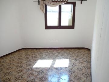 Piso en venta en Barcelona, La Teixonera. Calle Sant Crispí junto metro L 5 Teixonera. Pisos.