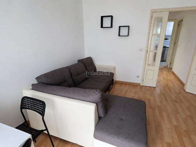 Piso en venta en Barcelona, La Teixonera. PISO TODO EXTERIOR A CALLE. Pisos.