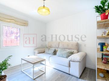 Piso en venta en Barcelona, La Teixonera. PISO PARA ENTRAR A VIVIR EXTERIOR EN LA TEIXONERA. Pisos.