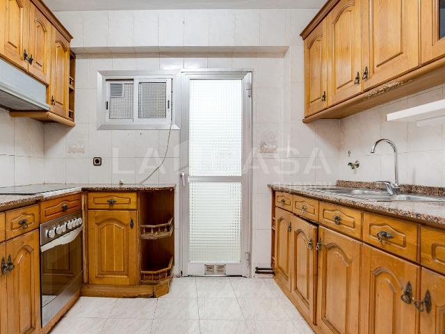 Piso en venta en Barcelona, La Verneda La Pau. LA CASA AGENCY PRESENTA. Pisos.
