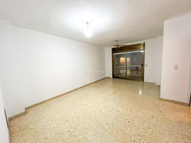 Piso en venta en Barcelona, La Bordeta. ESPECTACULAR PISO DE 5 HABITACIONES JUNTO PLAÇA CERDÀ Y CIUDAD DE LA JUSTICIA. Pisos.