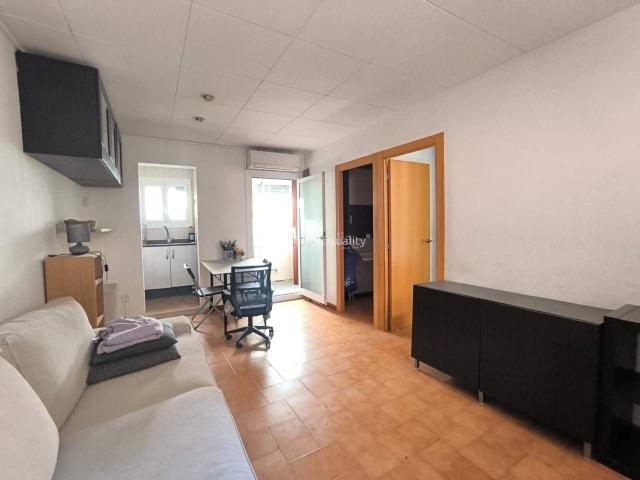 Piso en venta en Barcelona, La Bordeta. Pis en venta en La Bordeta08014. Pisos.