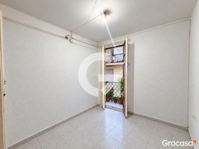 Piso en venta en Barcelona, La Bordeta. PISO EN SANTS CON BALCÓN. Pisos.