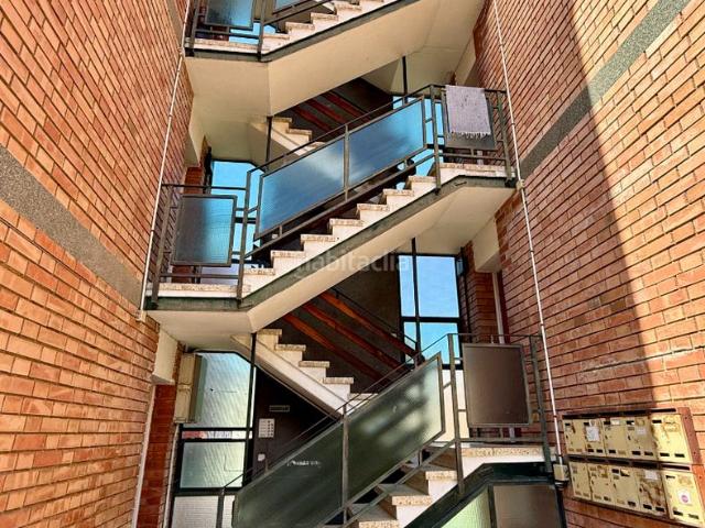 Piso en venta en Barcelona, La Font d´en Fargues. ¡OPORTUNIDAD DE INVERSIÓN! Leer bien la descripción por favor. Pisos.