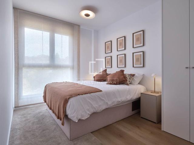 Piso en venta en Barcelona, La Marina del Port. Exclusiva vivienda de obra nueva de 84 m con dos dormitorios y terraza en venta en Montjuïc, Barcelona. Pisos.