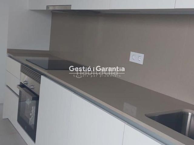 Piso en venta en Barcelona, La Marina del Port. Piso en venta en Calle de la Foneria. Pisos.