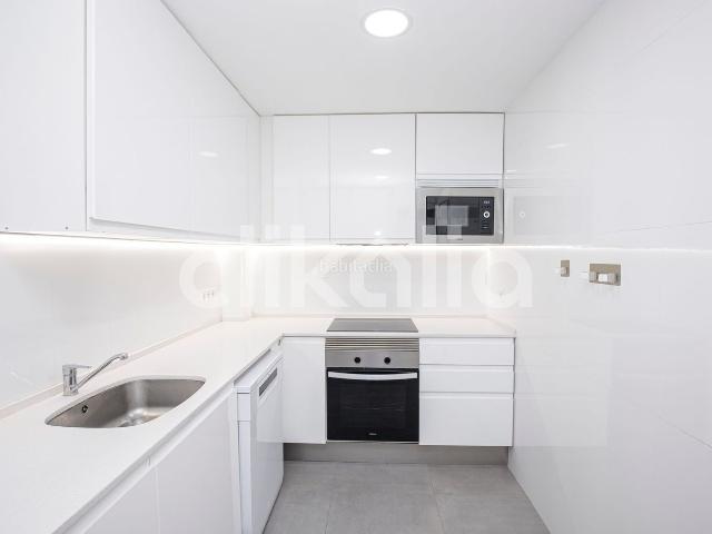 Piso en venta en Barcelona, La Marina del Port. Pisos.