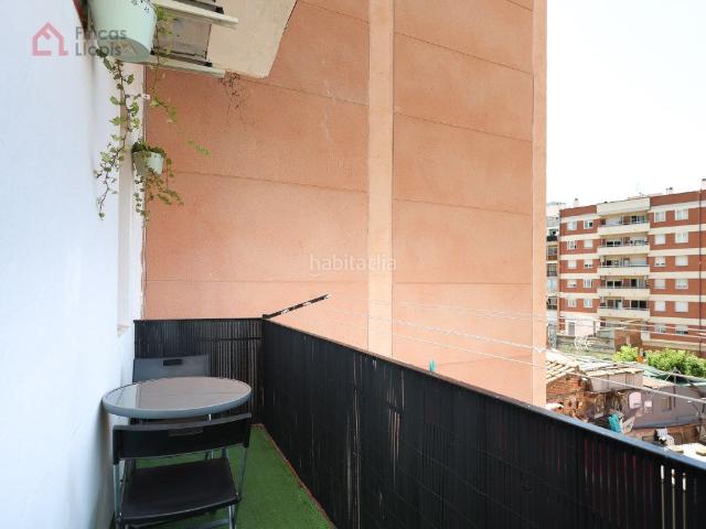 Piso en venta en Barcelona, La Marina del Port. REFORMADO Y AMUEBLADO EN LA MARINA DEL PORT. Pisos.