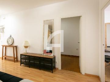 Piso en venta en Barcelona, La Nova Esquerra de l´Eixample. ACOGEDOR PISO CON AGRADABLE PATIO. Pisos.