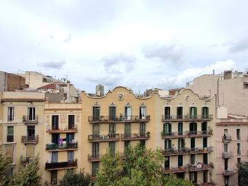 Piso en venta en Barcelona, La Nova Esquerra de l´Eixample. OPORTUNIDAD INVERSORES Precioso ático en inmejorable ubicación en Eixample. Pisos.