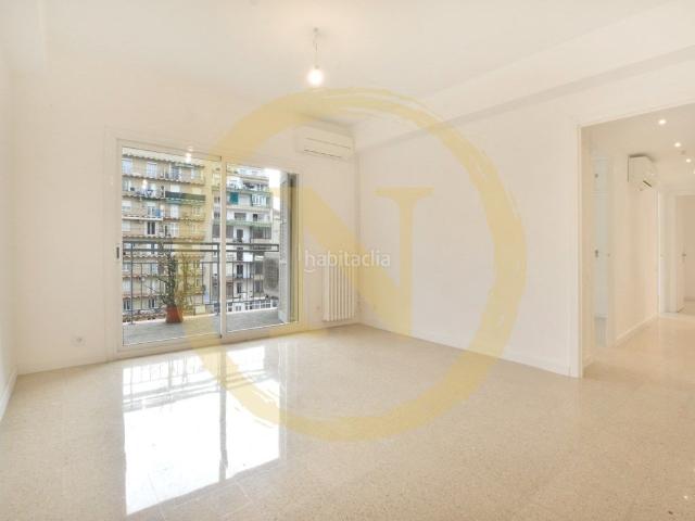 Piso en venta en Barcelona, La Nova Esquerra de l´Eixample. Luminoso y tranquilo piso de 5 habitaciones en el Eixample. Pisos.