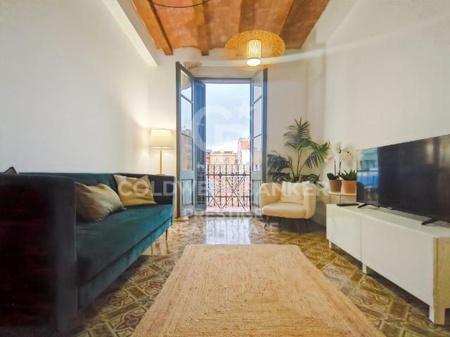Piso en venta en Barcelona, La Nova Esquerra de l´Eixample. Piso con suelos originales y volta catalana en El Eixample, Barcelona. Pisos.