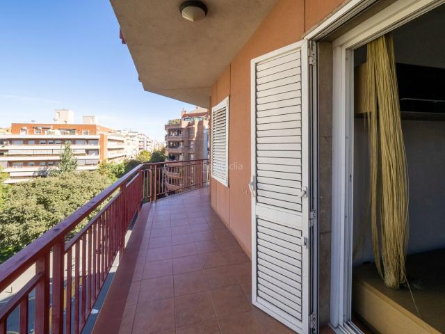 Piso en venta en Barcelona, La Nova Esquerra de l´Eixample. Piso con terraza esquinera y vistas despejadas junto al Parque Joan Miró. Pisos.