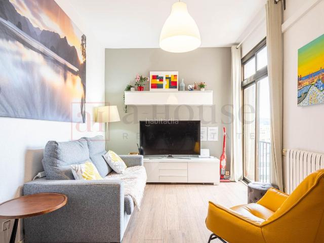 Piso en venta en Barcelona, La Nova Esquerra de l´Eixample. ÚLTIMA PLANTA EN LA NOVA ESQUERRA DE L EIXAMPLE. Pisos.