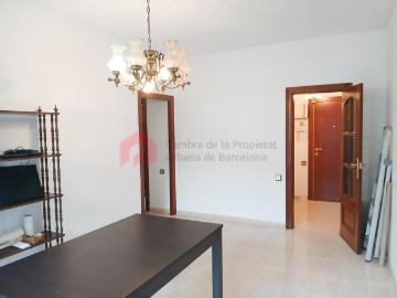 Piso en venta en Barcelona, Vallcarca Penitents. calle Sostres, piso de 91 m2 con 3 habitaciones 1 baño, para entrar a vivir. Pisos.