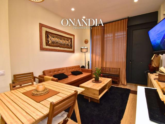 Piso en venta en Barcelona, La Salut. Piso reformado y equipado en Pau Alsina, entre Gràcia y Guinardó. Pisos.