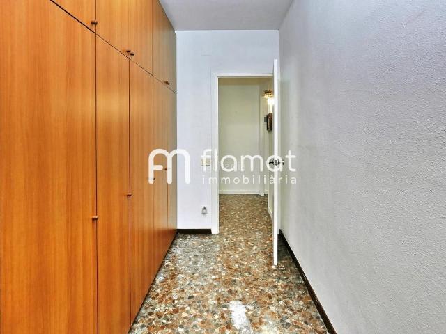Piso en venta en Barcelona, Navas. PISO CON BALCON EN CALLE BISCAIA. Pisos.