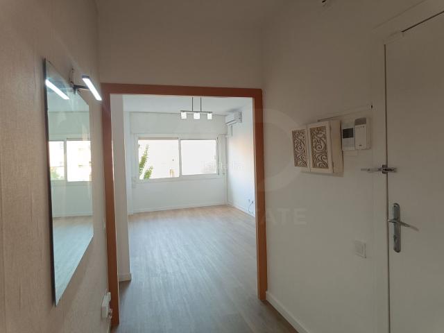 Piso en venta en Barcelona, Navas. Pisos.