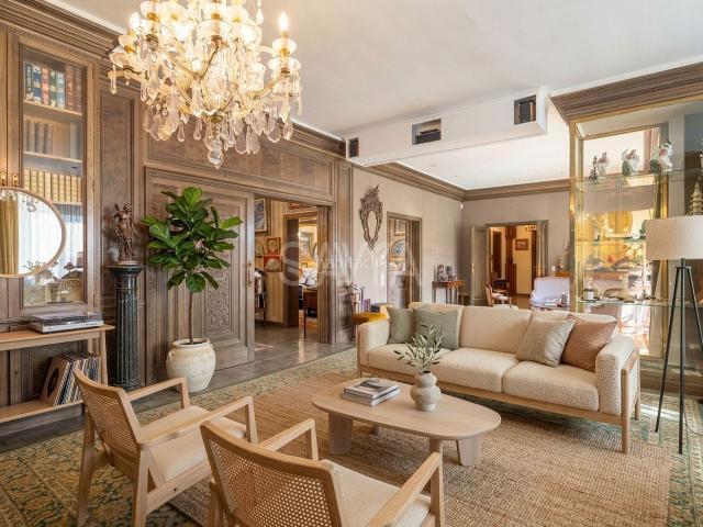 Piso en venta en Barcelona, Pedralbes. Gran vivienda señorial a cuatro vientos en Pedralbes. Pisos.
