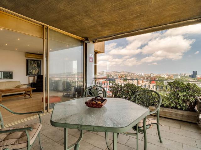 Piso en venta en Barcelona, Pedralbes. Espectacular piso en planta alta con vistas panorámicas a Barcelona. Pisos.