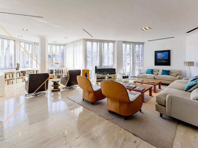 Piso en venta en Barcelona, Pedralbes. Impresionante piso de 282 m2 con piscina y vistas despejadas en Pedralbes. Pisos.