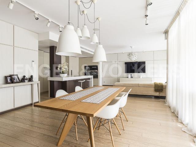 Piso en venta en Barcelona, Pedralbes. Piso con diseño de lujo y piscina en Pedralbes. Pisos.