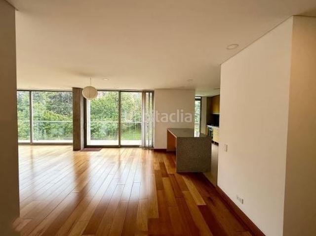Piso en venta en Barcelona, Pedralbes. Piso en venta muy luminoso con terraza en Pedralbes, Barcelona. Pisos.