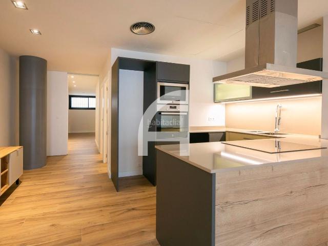 Piso en venta en Barcelona, Pedralbes. TOTALMENTE REFORMADO A ESTRENAR. Pisos.