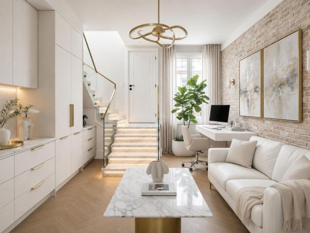 Piso en venta en Barcelona, Poblenou. Piso con terraza al lado del mar. Pisos.