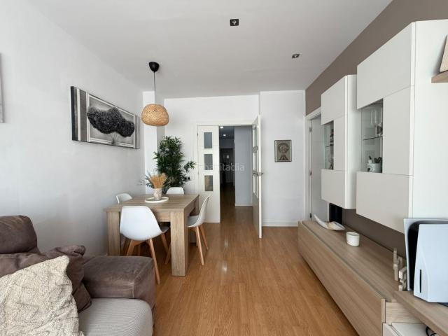 Piso en venta en Barcelona, Provençals del Poblenou. CUATRO HABITACIONES. Pisos.