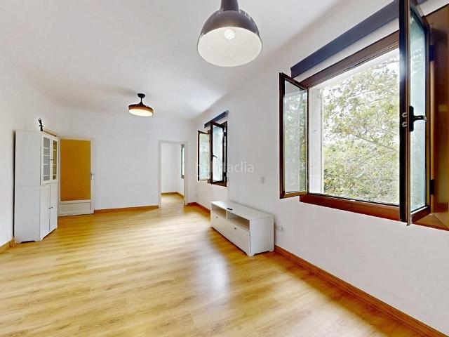 Piso en venta en Barcelona, Provençals del Poblenou. Piso amplio, luminoso y exterior en la confluencia de Poblenou, Provençals y Diagonal Mar. Pisos.
