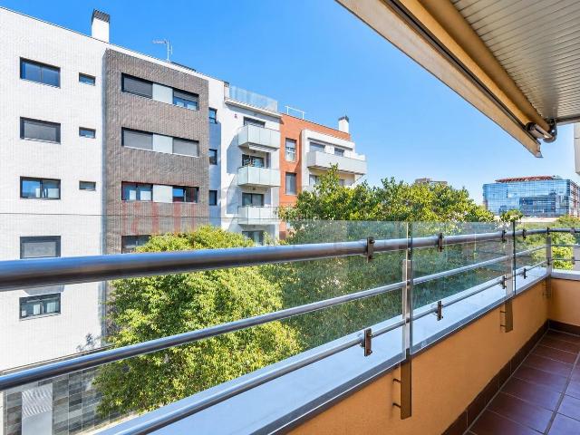 Piso en venta en Barcelona, Provençals del Poblenou. PISO DE OBRA SEMINUEVA EN POBLENOU. Pisos.