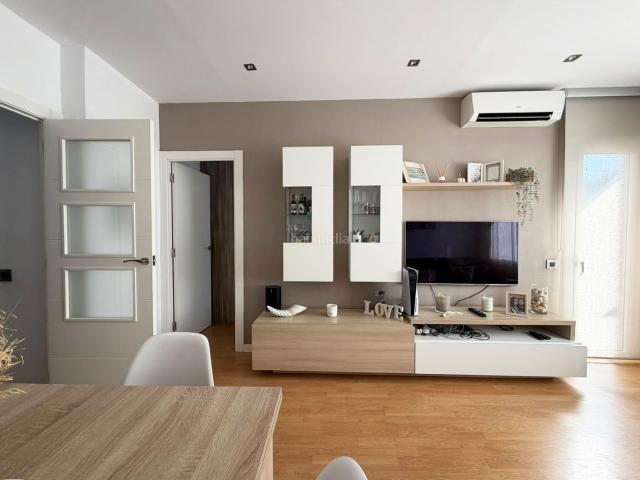 Piso en venta en Barcelona, Provençals del Poblenou. Piso Gran Via de les Corts Catalanes, Barcelona. Pisos.