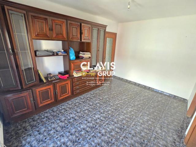 Piso en venta en Barcelona, Prosperitat. Todo Exterior Balcón Prosperitat. Pisos.