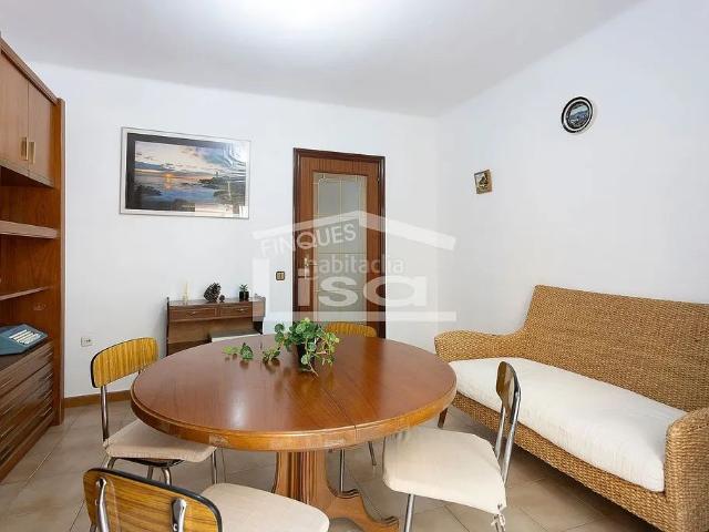 Piso en venta en Barcelona, Prosperitat. ¡Descubre tu nuevo hogar en la tranquila zona de la Prosperitat de Nou Barris!. Pisos.
