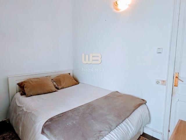 Piso en venta en Barcelona, Prosperitat. Piso en rentabilidad en venta en Calle del Conveni. Pisos.