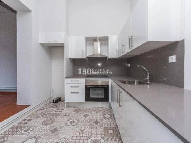 Piso en venta en Barcelona, Putget Farró. Alquilado oportunidad de inversión. Pisos.