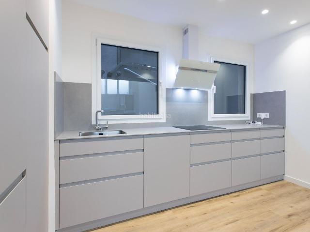 Piso en venta en Barcelona, Putget Farró. Espectacular piso a estrenar con entrada independiente y patio privado en El Putxet. Pisos.
