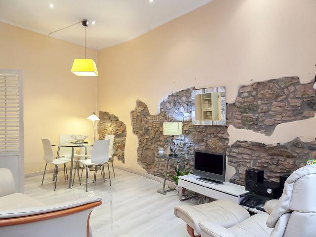 Piso en venta en Barcelona, Putget Farró. Luz y personalidad en Av. República Argentina Barcelona. Pisos.