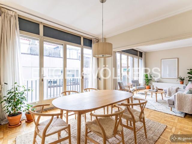 Piso en venta en Barcelona, Putget Farró. Piso todo exterior, amplio y luminoso en Sant Gervasi. Pisos.