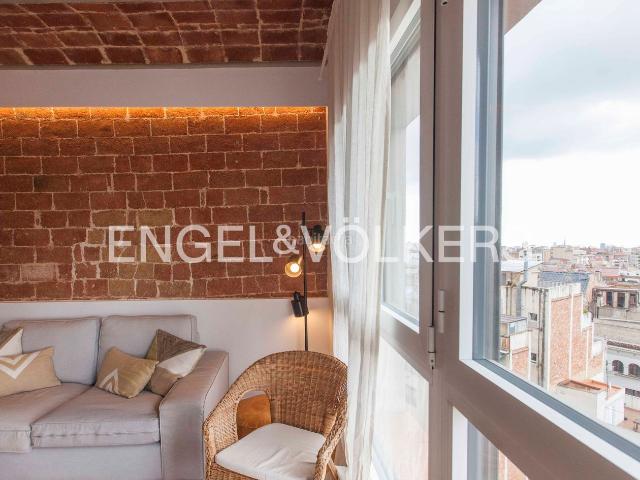 Piso en venta en Barcelona, Putget Farró. Piso con espectaculares vistas al mar en finca regia rehabilitada en el Putxet. Pisos.