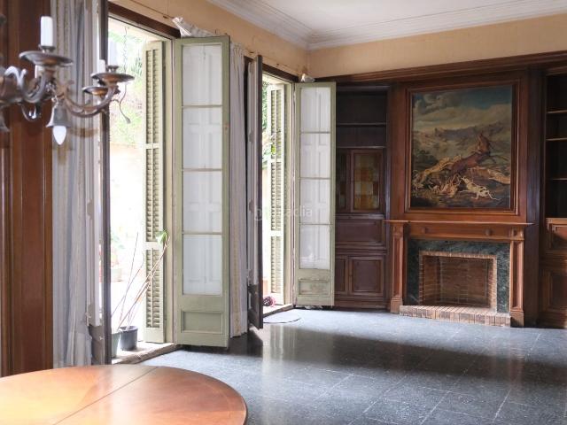 Piso en venta en Barcelona, Putget Farró. VIVIENDA ÚNICA CON ATRACTIVA TERRAZA PRIVADA DE 60 m² ESPECTACULAR SALÓN COMEDOR. Pisos.