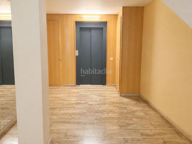 Piso en venta en Barcelona, Raval. VIVIR EN EL CORAZÓN DE BARCELONA · 80 M² · ASCENSOR · REFORMADO. Pisos.