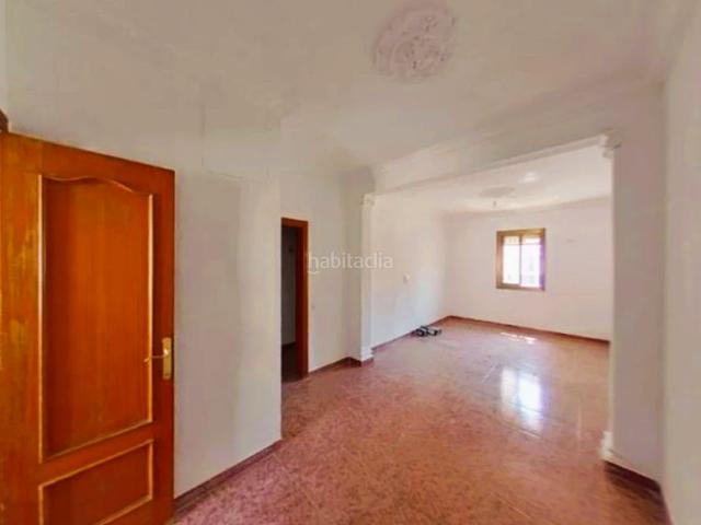 Piso en venta en Barcelona, Raval. ALQUILADO A LA VENTA EN BARCELONA. Pisos.