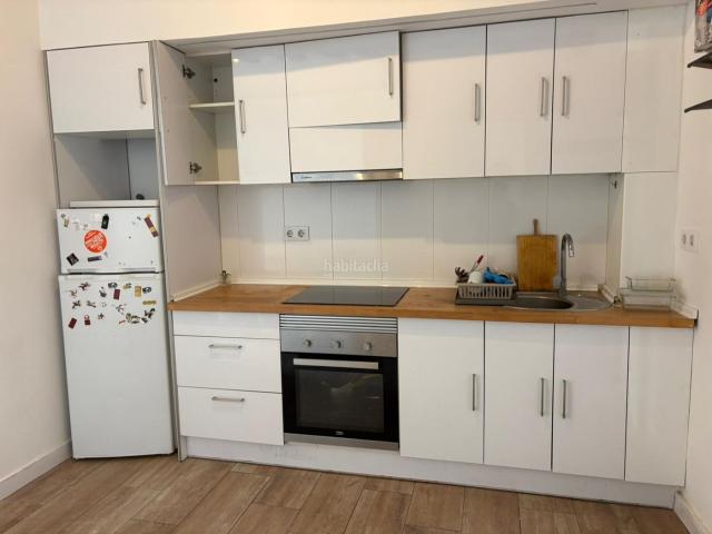 Piso en venta en Barcelona, Raval. Con terraza privada con vistas. Pisos.