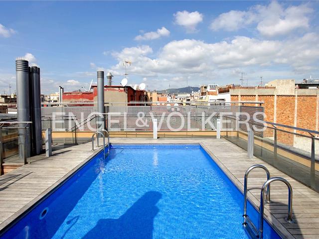 Piso en venta en Barcelona, Raval. Apartamento de tres dormitorios con Piscina comunitaria en el Vibrante Raval de Barcelona. Pisos.